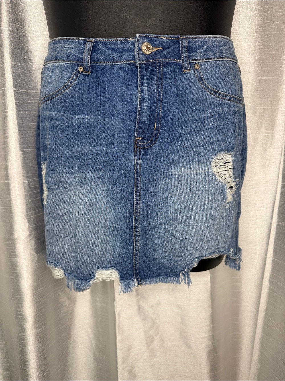 Rewash Brand Vintage Reunion Jean Mini Skirt Distressed Raw Hem Juniors 7